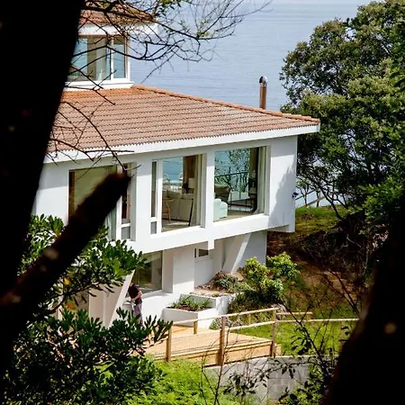 Villa Wishome- Imponente Villa Sobre El Mar Con Piscina Climatizada