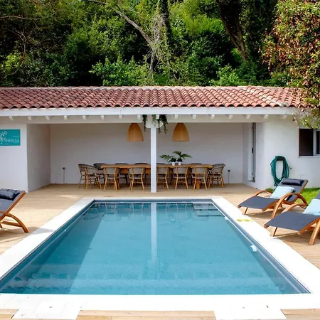 Wishome - Exclusiva Con Piscina Al Borde Del Mar Con Vistas De Pelicula * Pechon