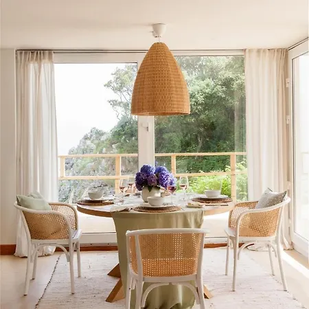 Wishome- Imponente Villa Sobre El Mar Con Piscina Climatizada Villa *