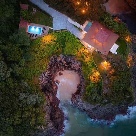 Wishome- Imponente Villa Sobre El Mar Con Piscina Climatizada