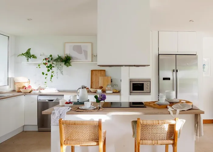 Villa Wishome- De Pelicula Sobre El Mar, Con Piscina Climatizada Privada Pechón