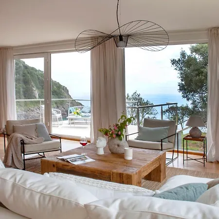 Wishome - Exclusiva Con Piscina Al Borde Del Mar Con Vistas De Pelicula Pechon